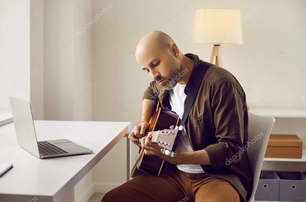 Schermata video con icona play